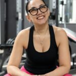 testosteron v menopavzi – ženska v fitnesu